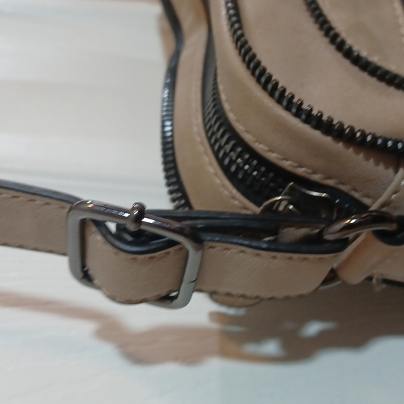 Nicole Miller of New York bag - Picture 14 of 15